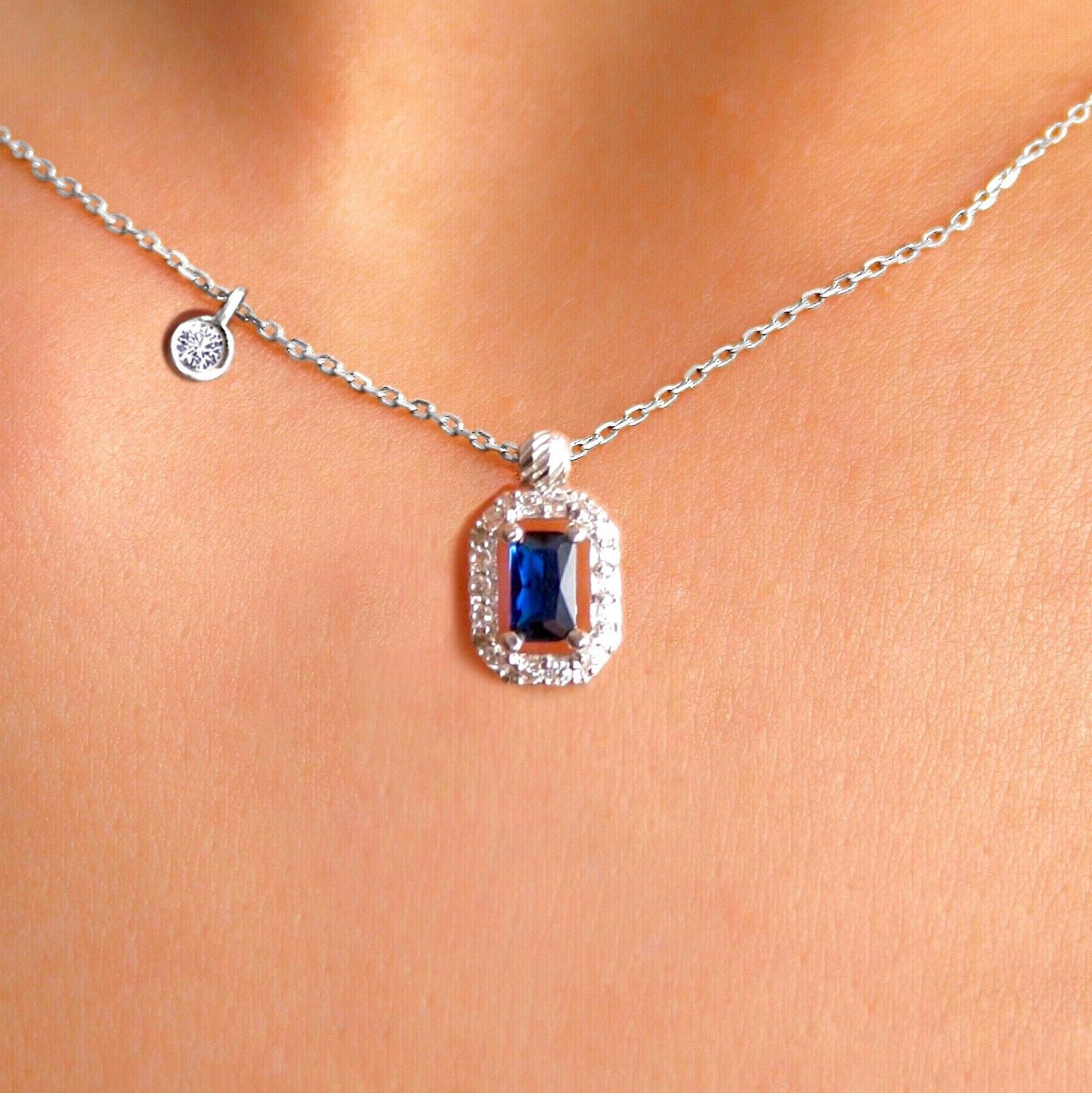 Pırlanta Tohumlu 14 Ayar Altın Safir Rengi Baget Kolye Ucu